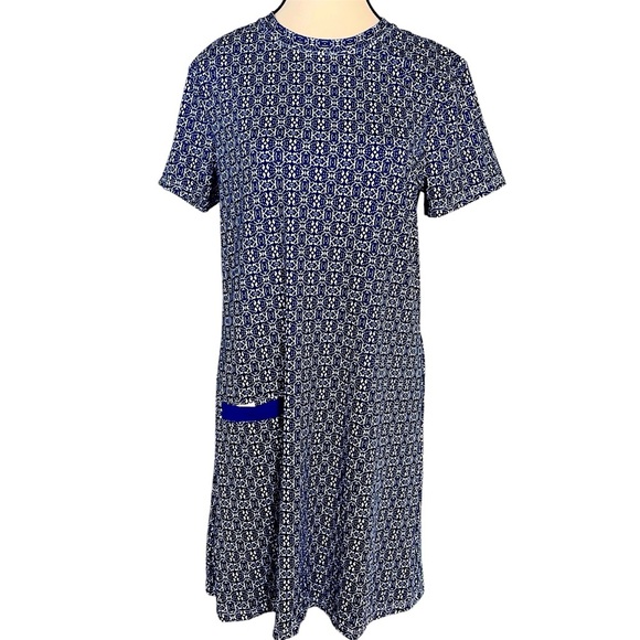 Cabana Life Dresses & Skirts - NWT Cabana Life Blue & White Short Sleeve Shift Dress UPF 50 Womans Size Small